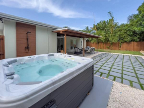 Wicker & Wine - Location Hot Tub & Gated Yard